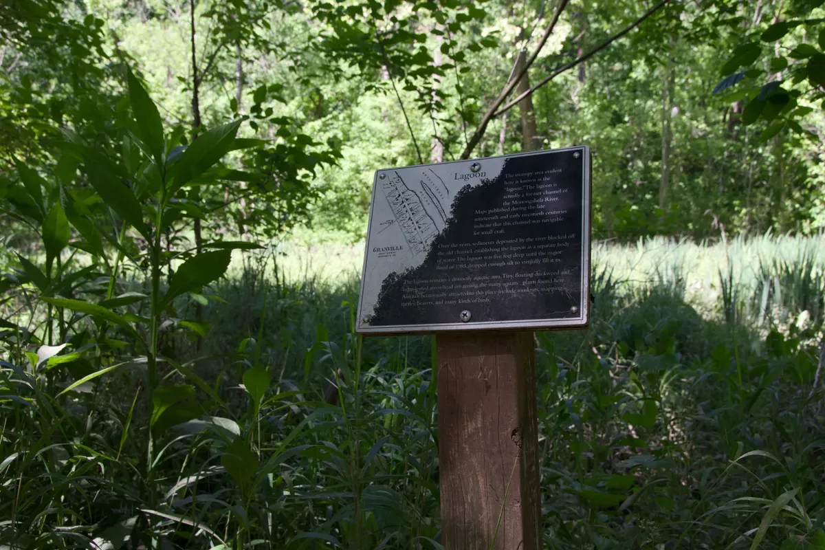An informational sign marking the egde of the Lagoon